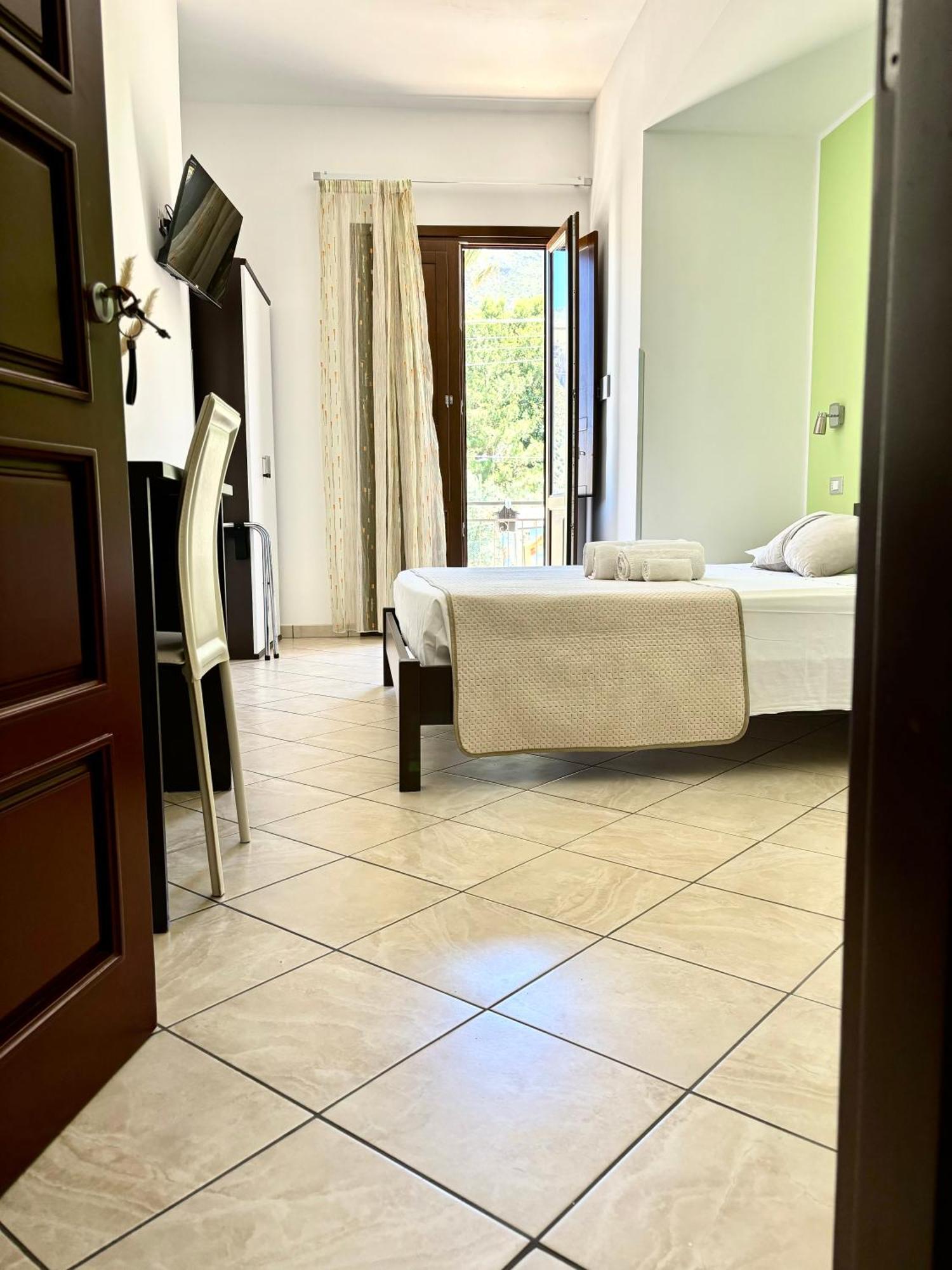 Bed And Breakfast Turi Castelluzzo Ngoại thất bức ảnh