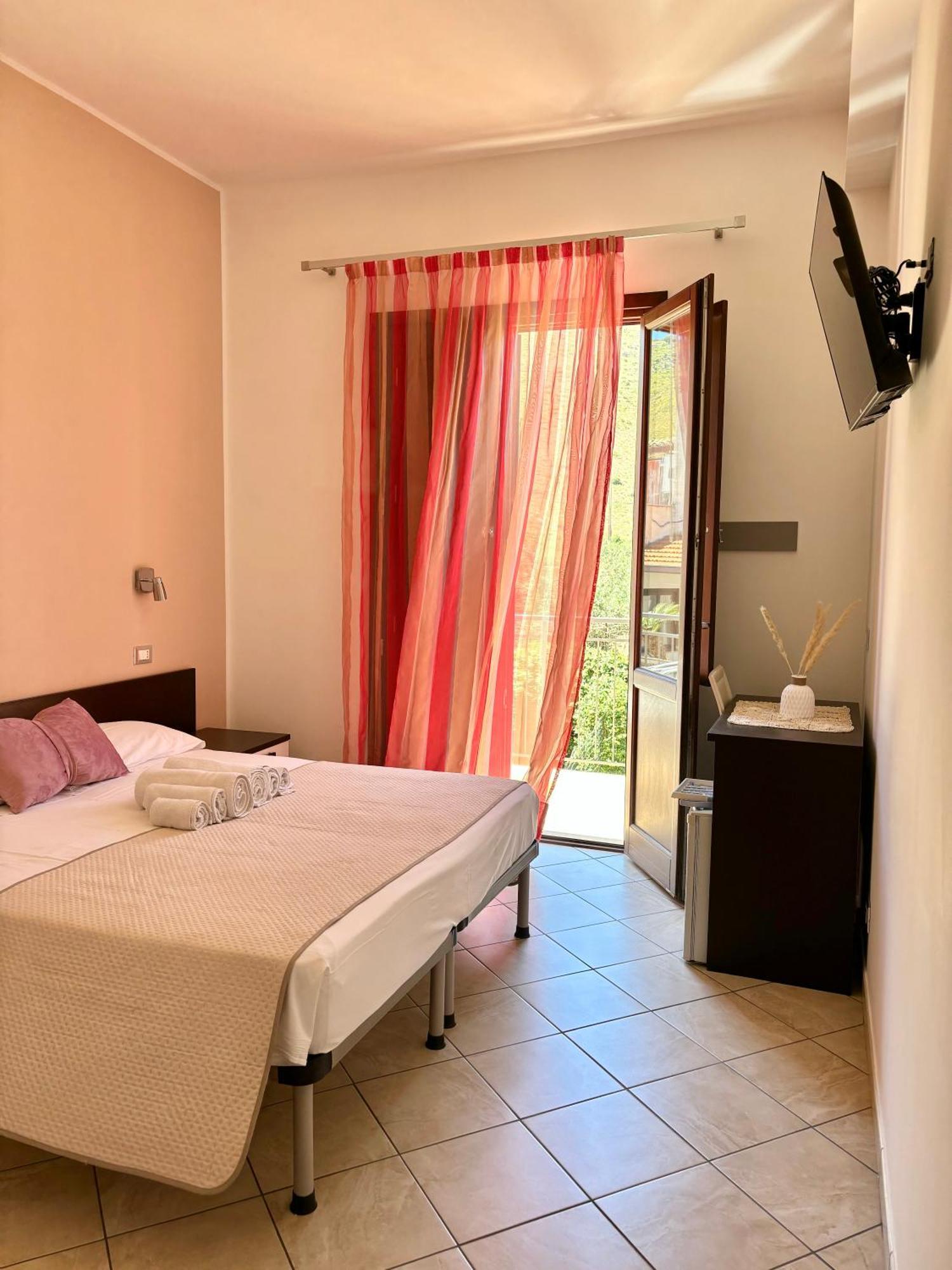 Bed And Breakfast Turi Castelluzzo Ngoại thất bức ảnh