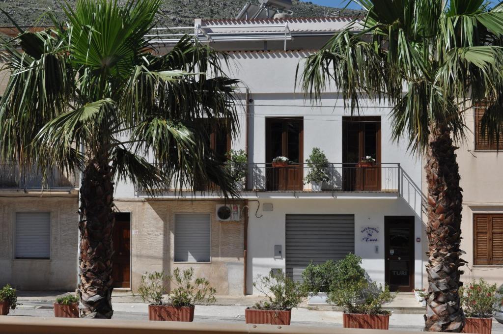 Bed And Breakfast Turi Castelluzzo Ngoại thất bức ảnh